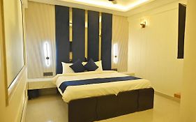 Hotel Rajmahal Regency